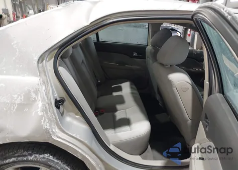 2010 Ford Fusion S z USA, uszkodzony, nr VIN 3FAHP0GA3AR429931